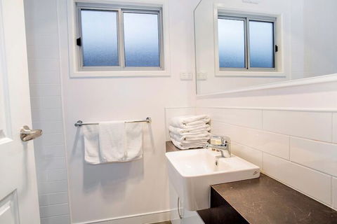 BIG4 NRMA Warrnambool Riverside Holiday Park - Geraldton Accommodation 6