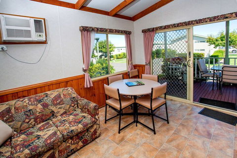 BIG4 NRMA Warrnambool Riverside Holiday Park - Geraldton Accommodation 4