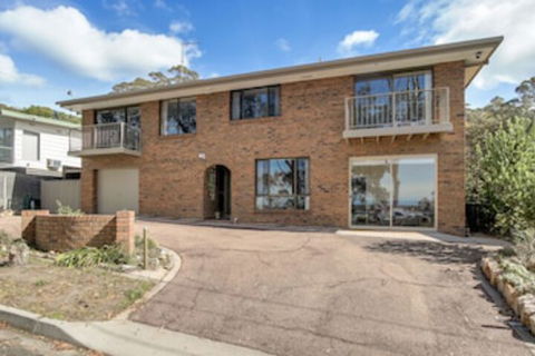 Four Seasons - Geraldton Accommodation 0