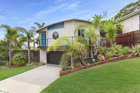 Lake House - Geraldton Accommodation 2