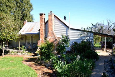 Tre Vista Lane Retreat - Geraldton Accommodation 0