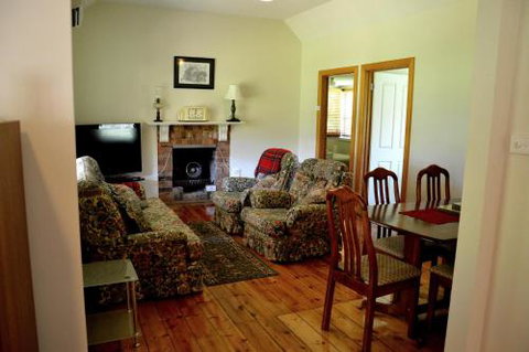 Tre Vista Lane Retreat - Geraldton Accommodation 2