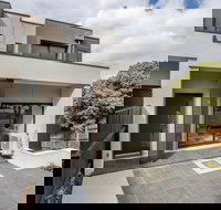 92 Brand New Doncaster Local House