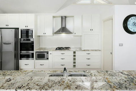 Oceanview - Geraldton Accommodation 6