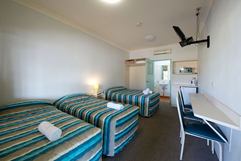 Lamington Hotel Motel - Geraldton Accommodation 4
