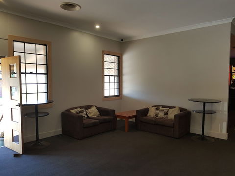 Lamington Hotel Motel - Geraldton Accommodation 0