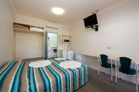 Lamington Hotel Motel - Geraldton Accommodation 3
