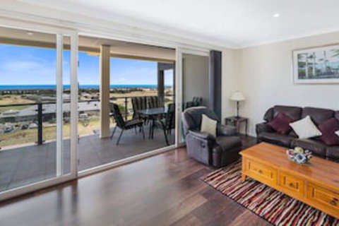 The Haven 6A Turnberry Drive - Geraldton Accommodation 0