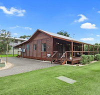 The Log Cabin 47 Jetty Road - Geraldton Accommodation