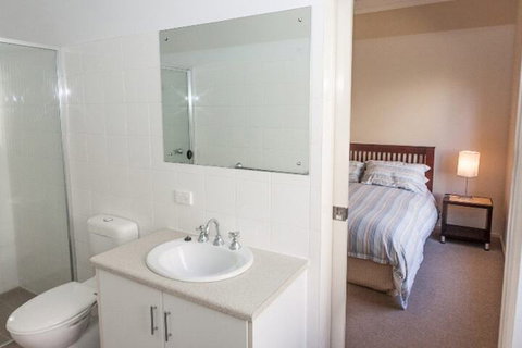 Golfers Paradise 52 Huntingdale Drive - Geraldton Accommodation 3