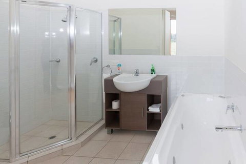 South Shores Yellowfin Villa 95 South Shores Normanville - Geraldton Accommodation 6