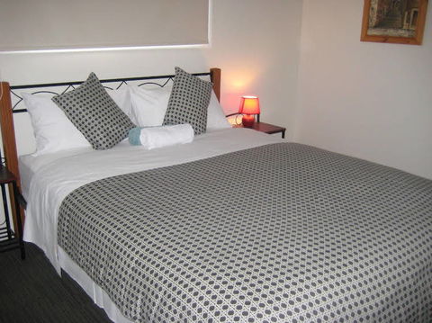 Riverdell Park Accommodation Bed & Breakfast - Geraldton Accommodation 0