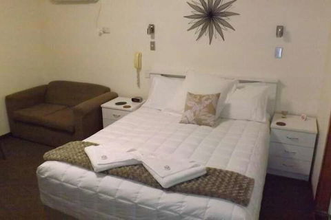 Karuah Motor Inn - Geraldton Accommodation 4