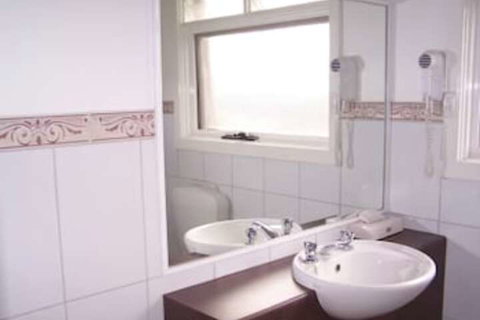 Yea Motel - Geraldton Accommodation 2