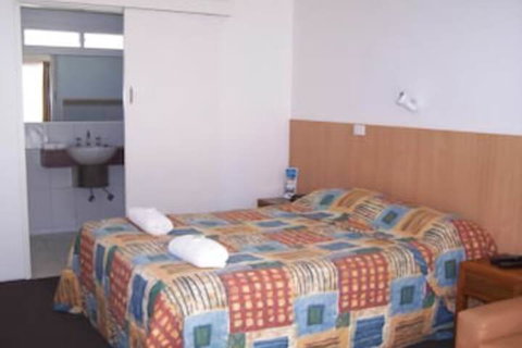 Yea Motel - Geraldton Accommodation 3