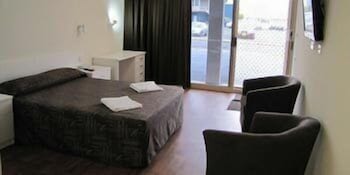 Slipway Hotel Motel - Geraldton Accommodation 5