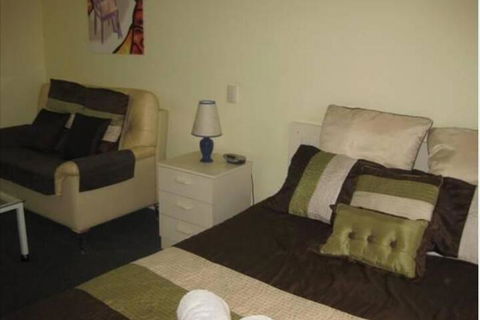 Twin Pines Motel - Geraldton Accommodation 4