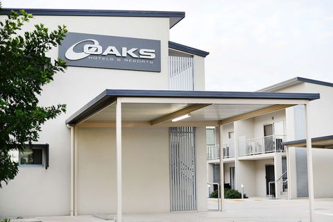 Oaks Middlemount Suites - Geraldton Accommodation 3