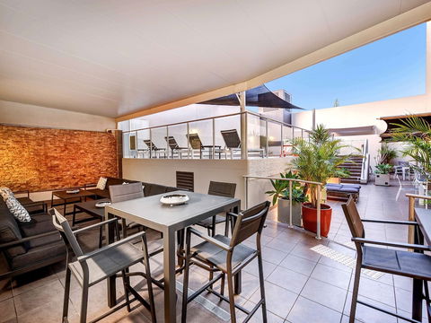 Mercure Centro Port Macquarie - Geraldton Accommodation 3