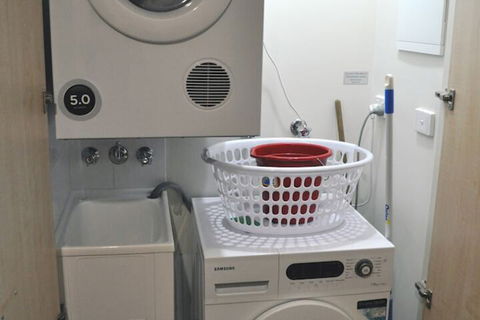 Beachside Holiday Apartments - Geraldton Accommodation 7