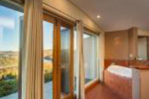 Eagle View Escape - Geraldton Accommodation 0