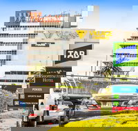 Nightcap at Shoppingtown Hotel