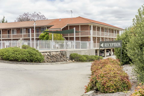Bathurst Motor Inn - Geraldton Accommodation 0