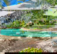 Beachfront Apartments on Trinity Beach - Geraldton Accommodation