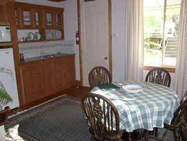 Kemeys Mountain Hideaway - Geraldton Accommodation 0