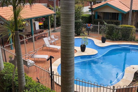 Beaches Serviced Apartments - Geraldton Accommodation 6