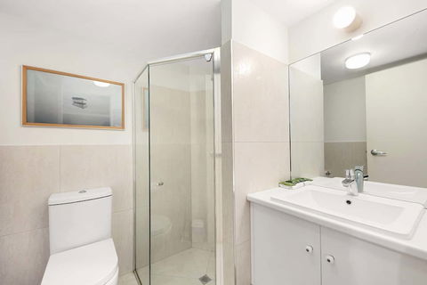 Unit 01 The Noosa Apartments - Geraldton Accommodation 4