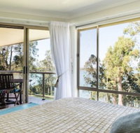 Anne's Waterfront Haven BB