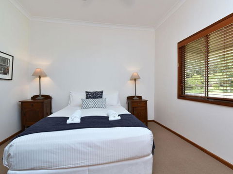 Summerfield Cottage Hunter Valley Renovated House In Central North Rothbury - Geraldton Accommodation 1