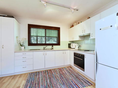 Summerfield Cottage Hunter Valley Renovated House In Central North Rothbury - Geraldton Accommodation 2