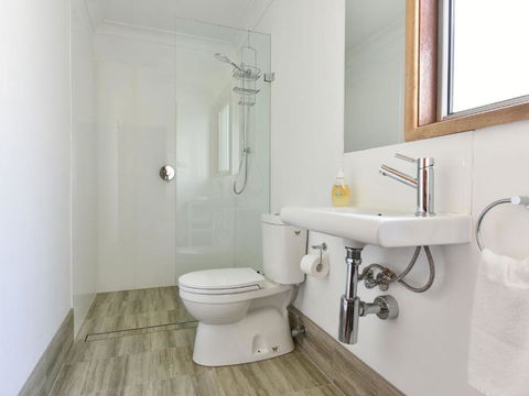 Summerfield Cottage Hunter Valley Renovated House In Central North Rothbury - Geraldton Accommodation 4