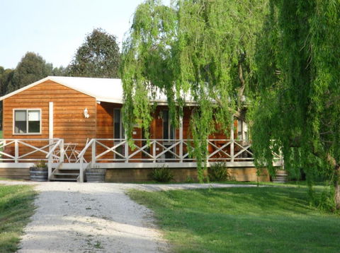 Little Lake Cottage - Geraldton Accommodation 6