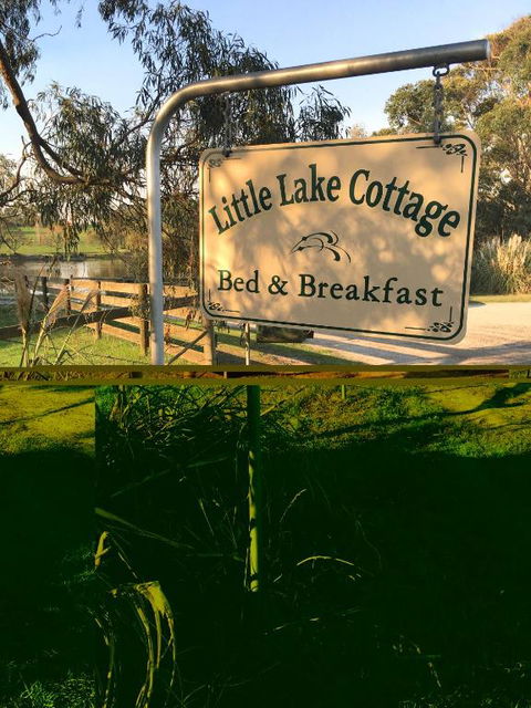 Little Lake Cottage - Geraldton Accommodation 4