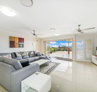 Redcliffe Peninsula Penthouse - Geraldton Accommodation