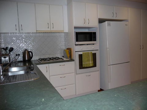 Shepp Central Apartment - Geraldton Accommodation 4