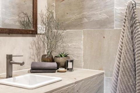 Eastern Rise Main House - Geraldton Accommodation 5