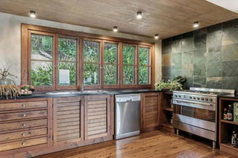 Eastern Rise Main House - Geraldton Accommodation 7