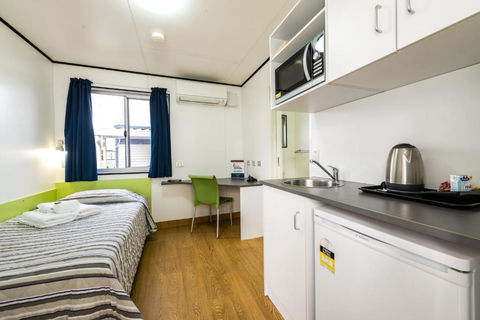 Jolly Swagman Acccommodation Park - Geraldton Accommodation 2