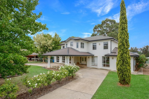 Mudgee Country Grandeur Home - Geraldton Accommodation 1