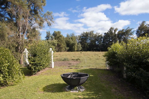 Mudgee Country Grandeur Home - Geraldton Accommodation 0