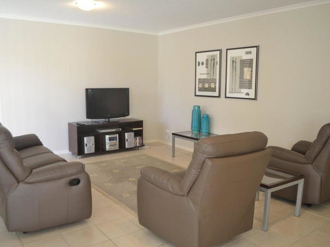 Beachside 4 With Airconditioning & Spa Bath - Geraldton Accommodation 4