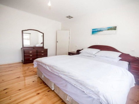 Wilto By The Beach 4 (1) Wilto Street - Geraldton Accommodation 2