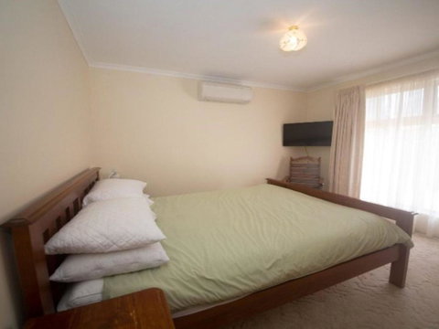 Wilto By The Beach 4 (1) Wilto Street - Geraldton Accommodation 4