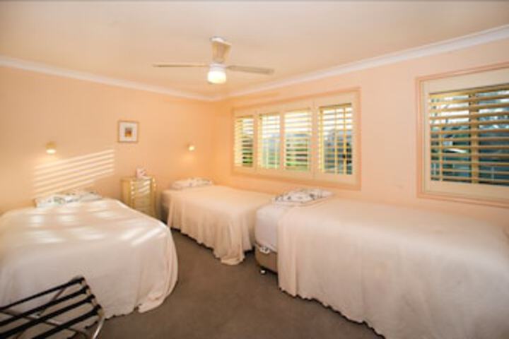 Cockwhy NSW Geraldton Accommodation