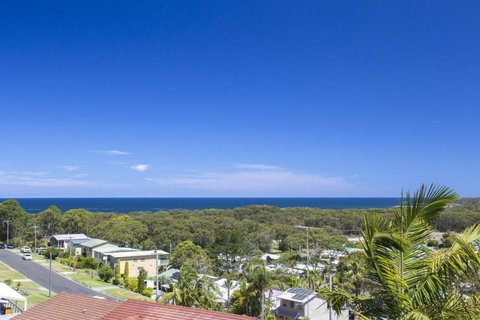 Elevated Views At Burrill Lake 17 Canberra Cres - Geraldton Accommodation 3