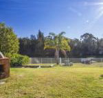 77 Lake Entrance Rd Waterfront Wonder - Geraldton Accommodation